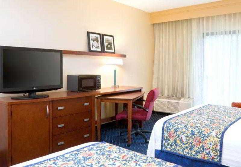 Courtyard Greenville Haywood Mall Room photo